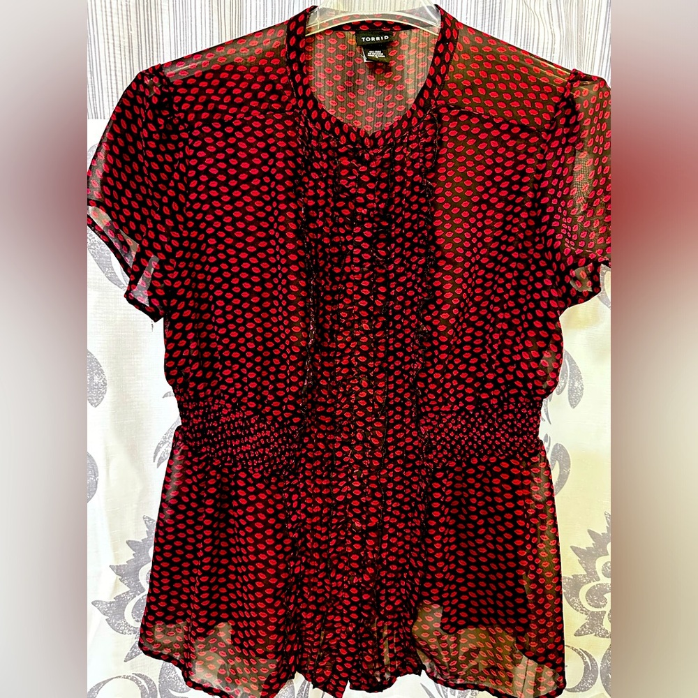 EUC Torrid‎ Multicolored Cap Sleeve Ruffled Blouse Size 0